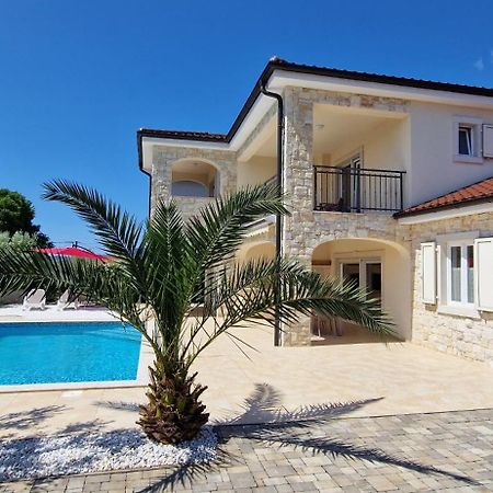 Villa Martina Pinezići Екстериор снимка